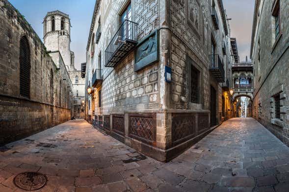 Gothic Quarter Mysteries & Legends Free Tour