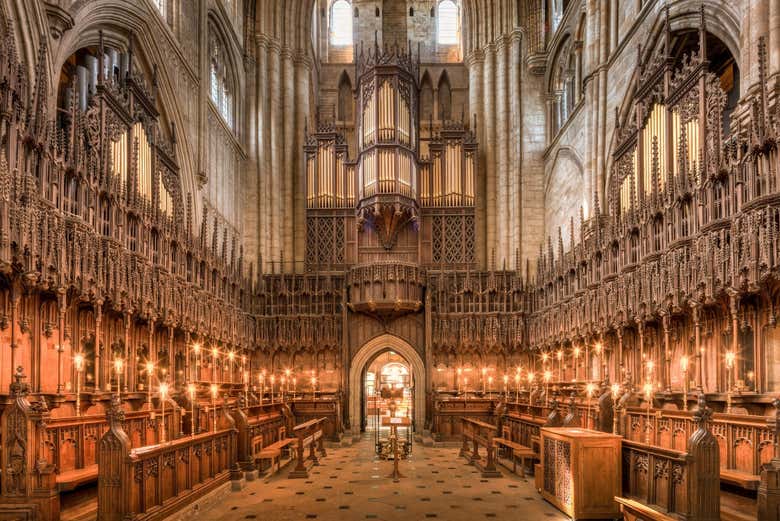 Walk around inside the cathedral